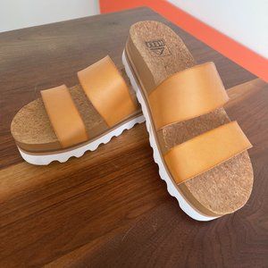 Reef Women's Sandals Cushion Vista Hi, Platform Sandals for Women, Natural, 6